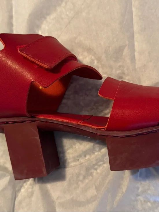 Trippen Red Leather Platform Block-Heel Sandals (European 41 - runs small) - Picture 2 of 4